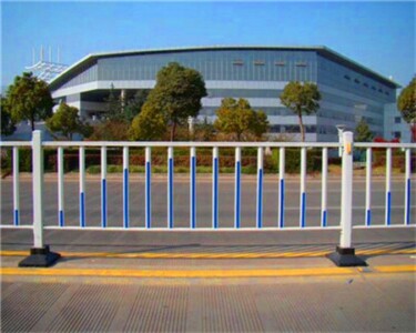 護欄網因材料有產品優勢